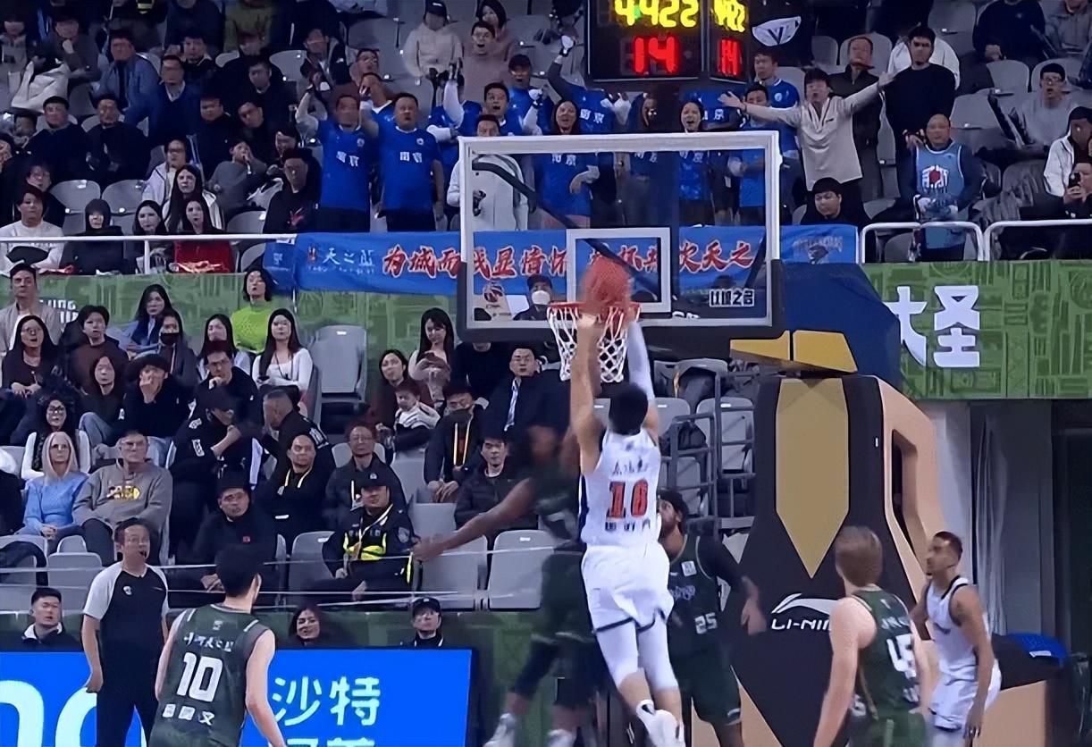 开云娱乐-广东87-71战胜同曦 球员评价：焦泊乔满分，4人及格，5人低迷